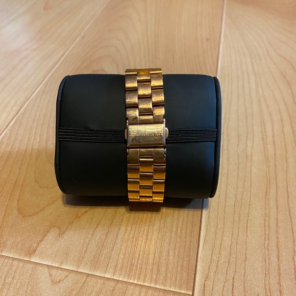 Marc by Marc Jacobs Rose Gold Baker Watch - Picture 5 of 5